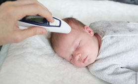 也介绍供婴儿使用的体温计的推荐的6选简单，并且能测量的非接触类型