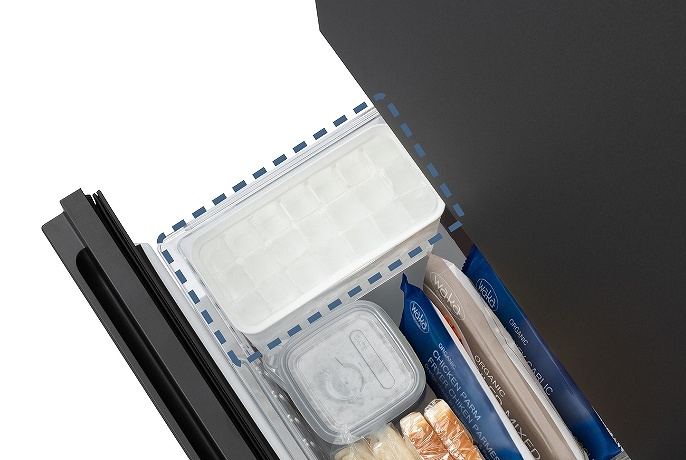 把制冰盘组合起来，能使用，作为貯氷箱可以使用。