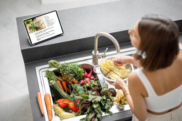 即使如果有Android平板电脑选法防水、防jin性能的话，在厨房使用也放心