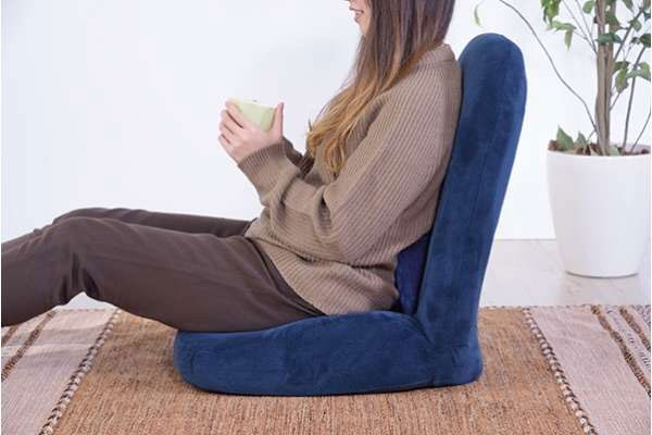 无腿椅子选法假如长时间坐下的话，也对腰痛对策重要