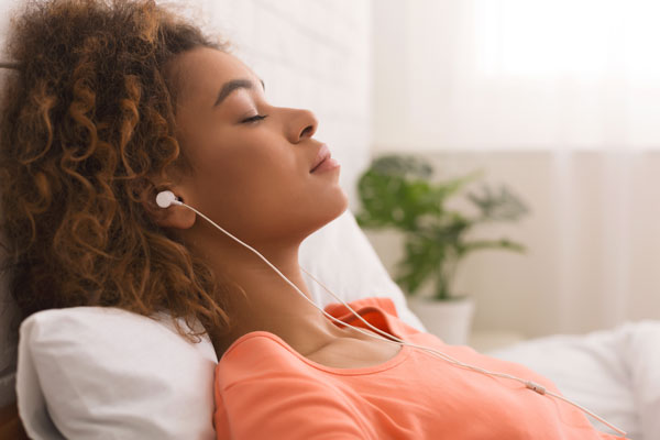 能选符合寝电话选法躺的感觉变成的两个积分自己的耳朵的听筒吗？
