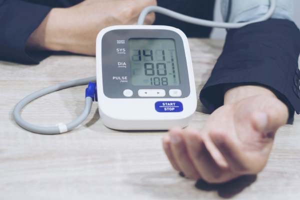正确测量检查，支援血压计选法那种其他的便利的功能，起作用