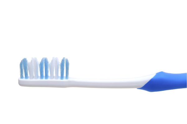 用牙刷选法发梢的形状以及ｃｕｔ的办法选